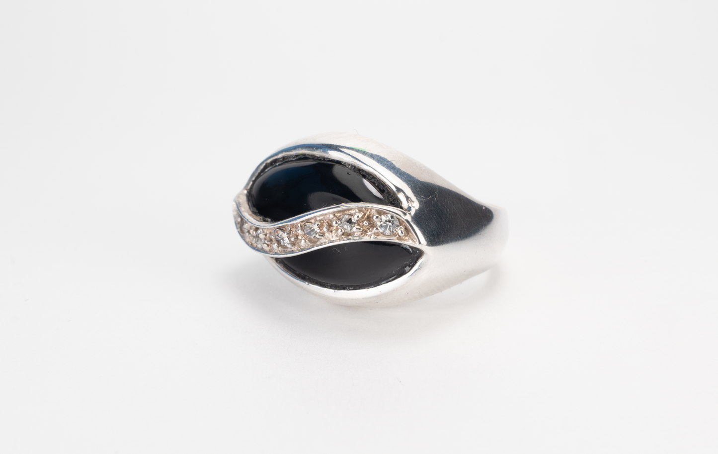Onyx Wave