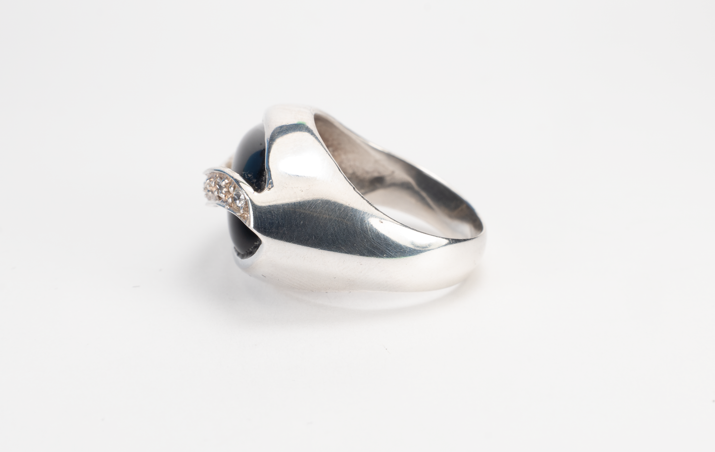 Onyx Wave