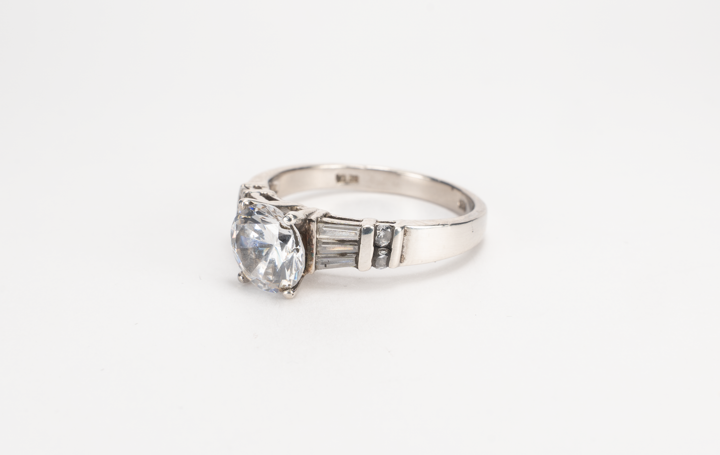 Zirconia & Simple